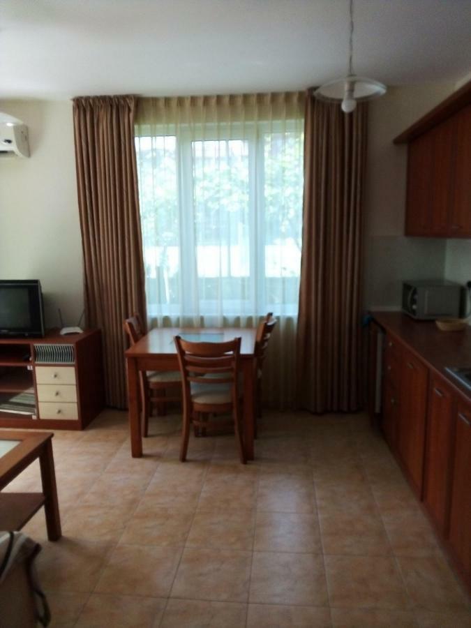 Apartment In Complex Tara Равда Екстериор снимка